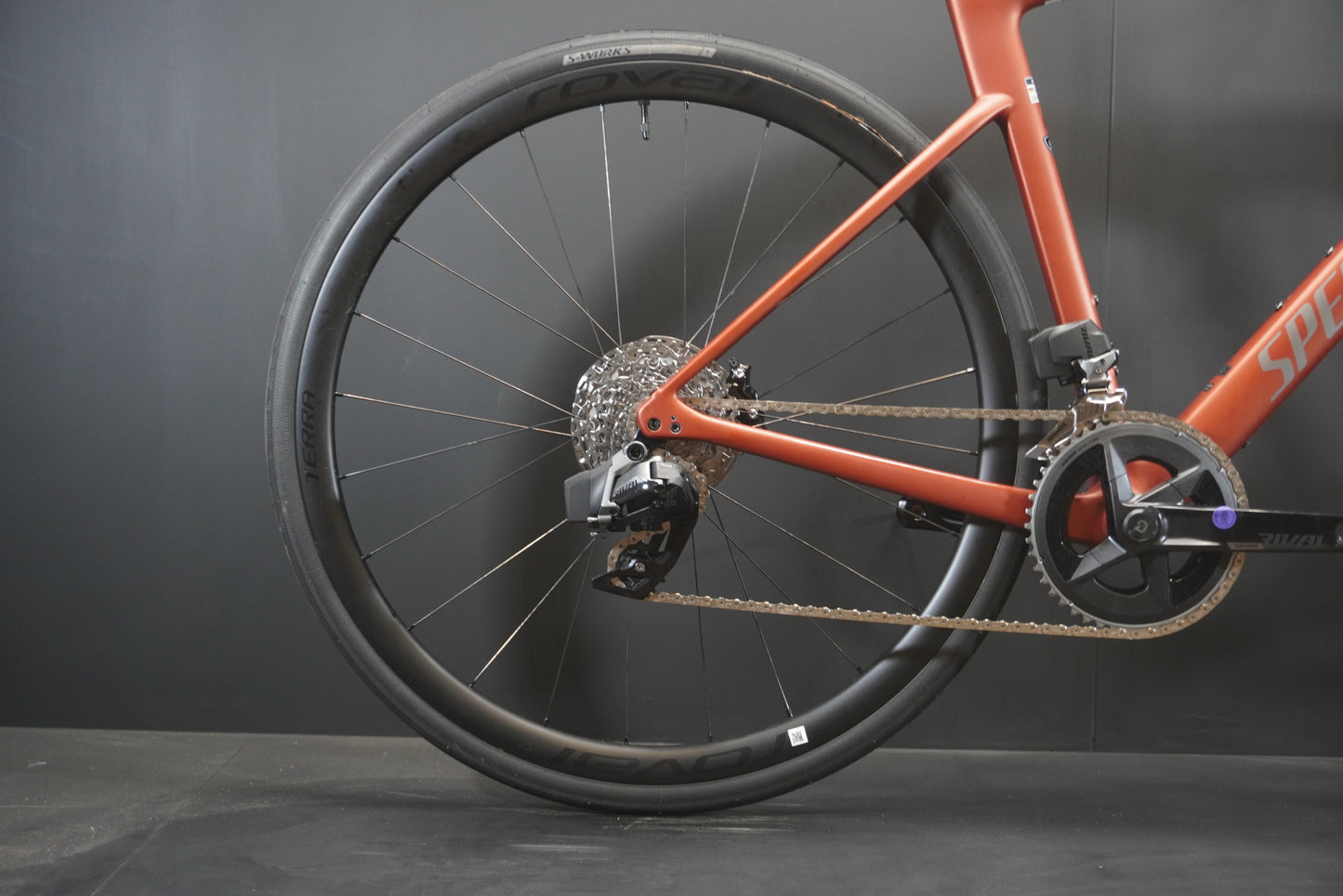 Specialized Roubaix Expert AXS & P/M Carbon Disc Road Bike 2025 - 56cm