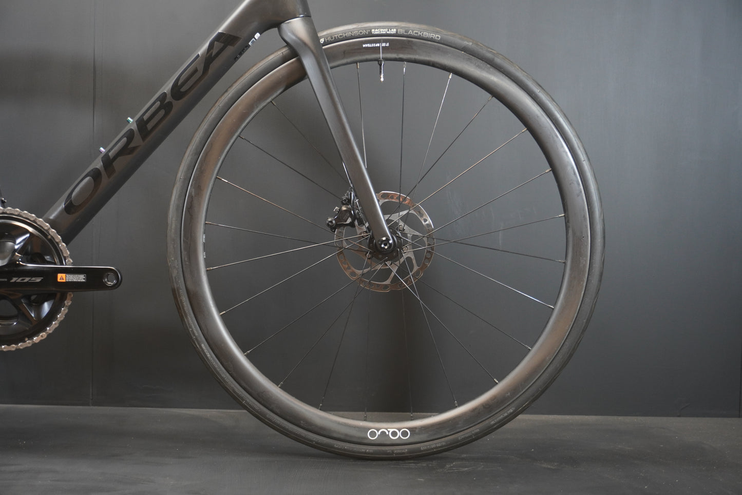 Orbea Orca M30 105 Di2 Carbon Disc Road Bike 2025 - 53cm - Upgraded Wheels