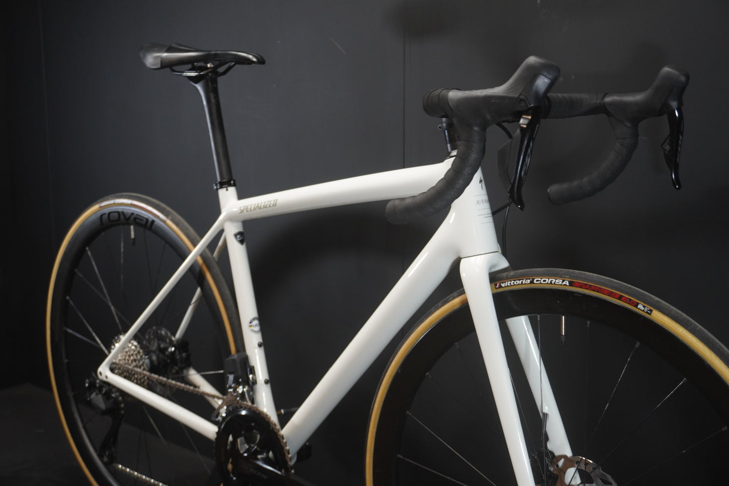 Specialized Aethos Comp 105 Di2 Carbon Disc Road Bike 2024 - 54cm - Upgraded Roval Wheels