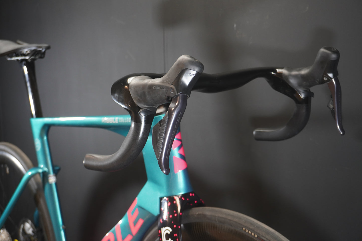 Ribble Collective Ultra SLR Di2 Carbon Disc Road Bike 2023 - Large