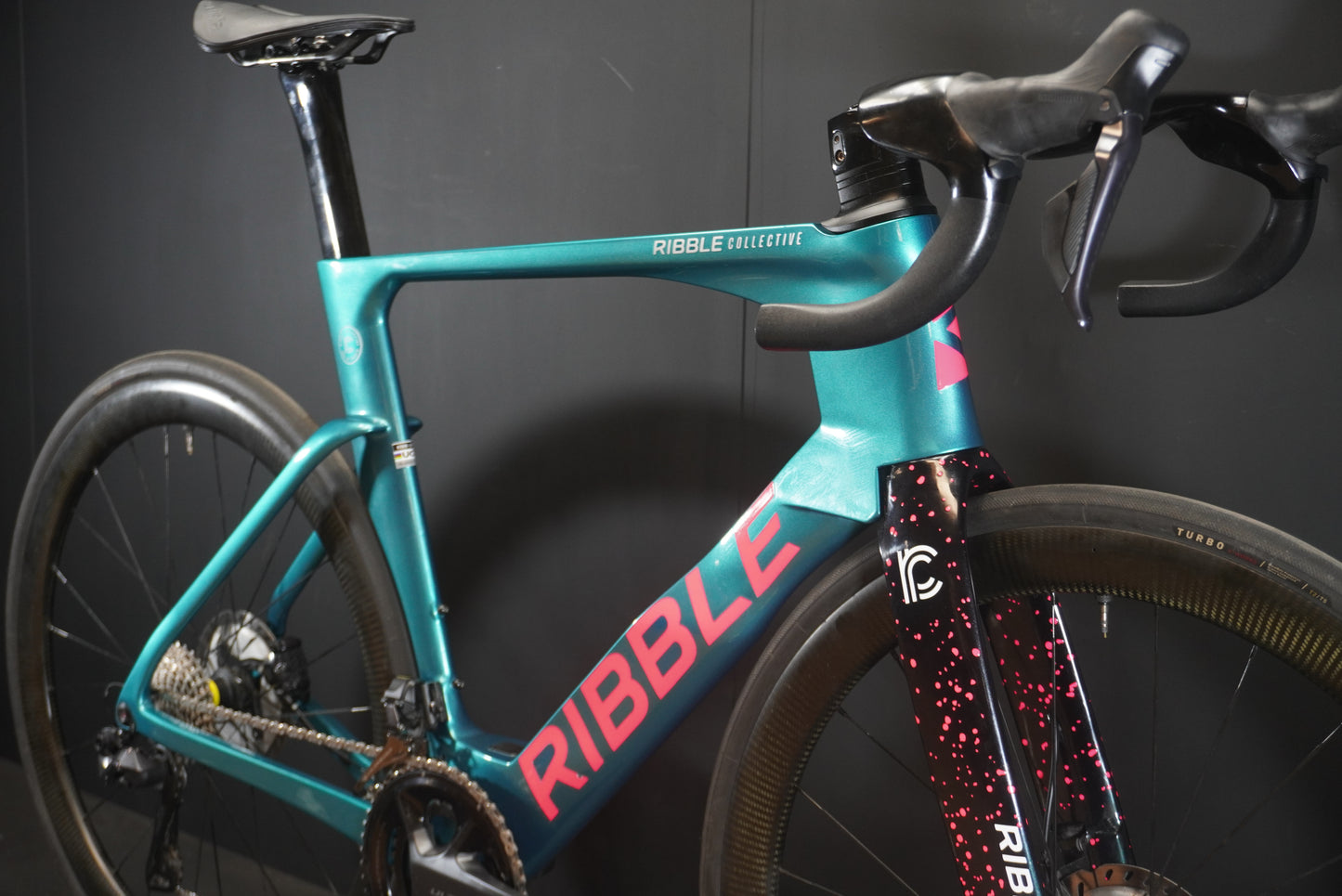 Ribble Collective Ultra SLR Di2 Carbon Disc Road Bike 2023 - Large