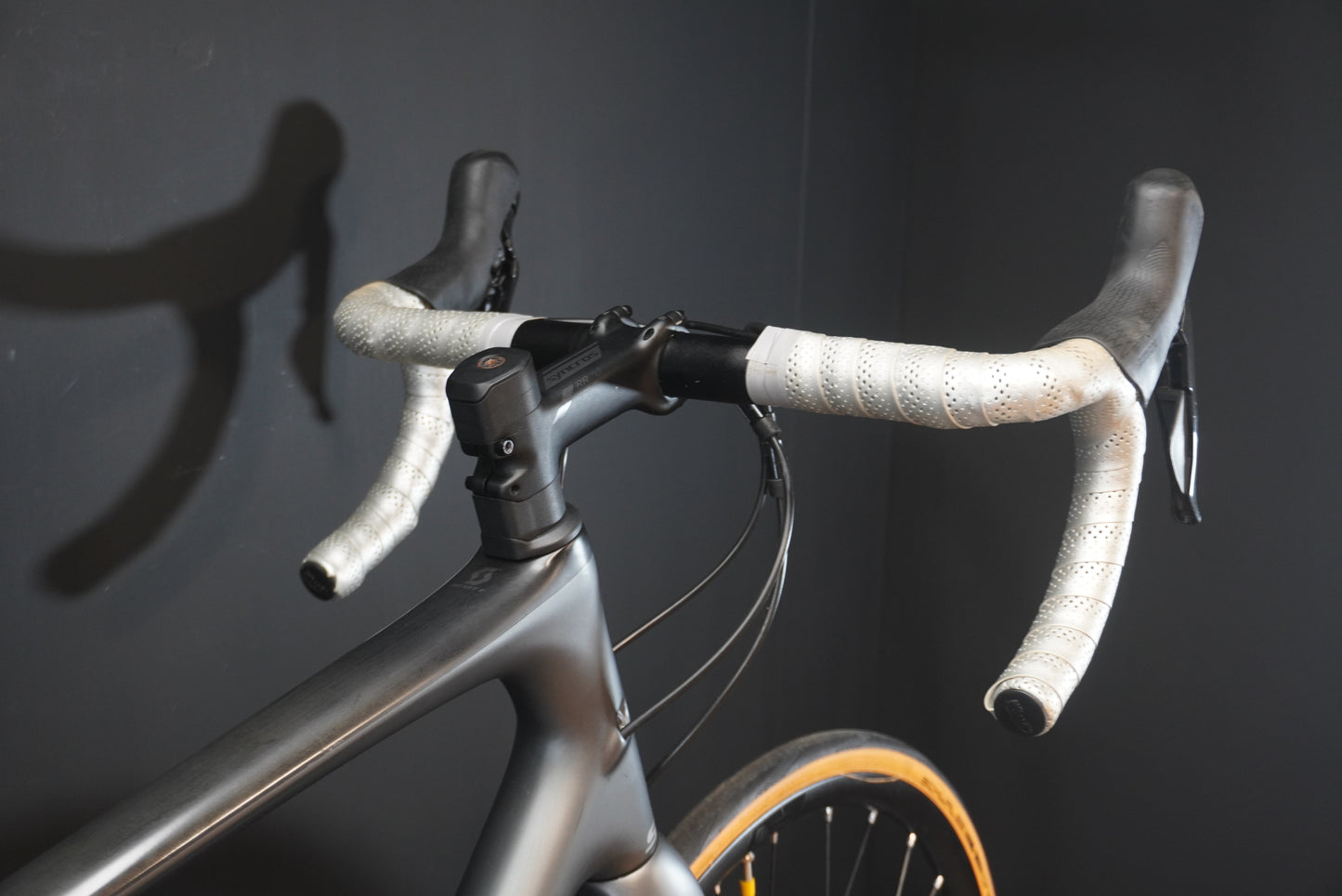 Scott Addict 10 Carbon Disc Road Bike 2020 - Large 56cm