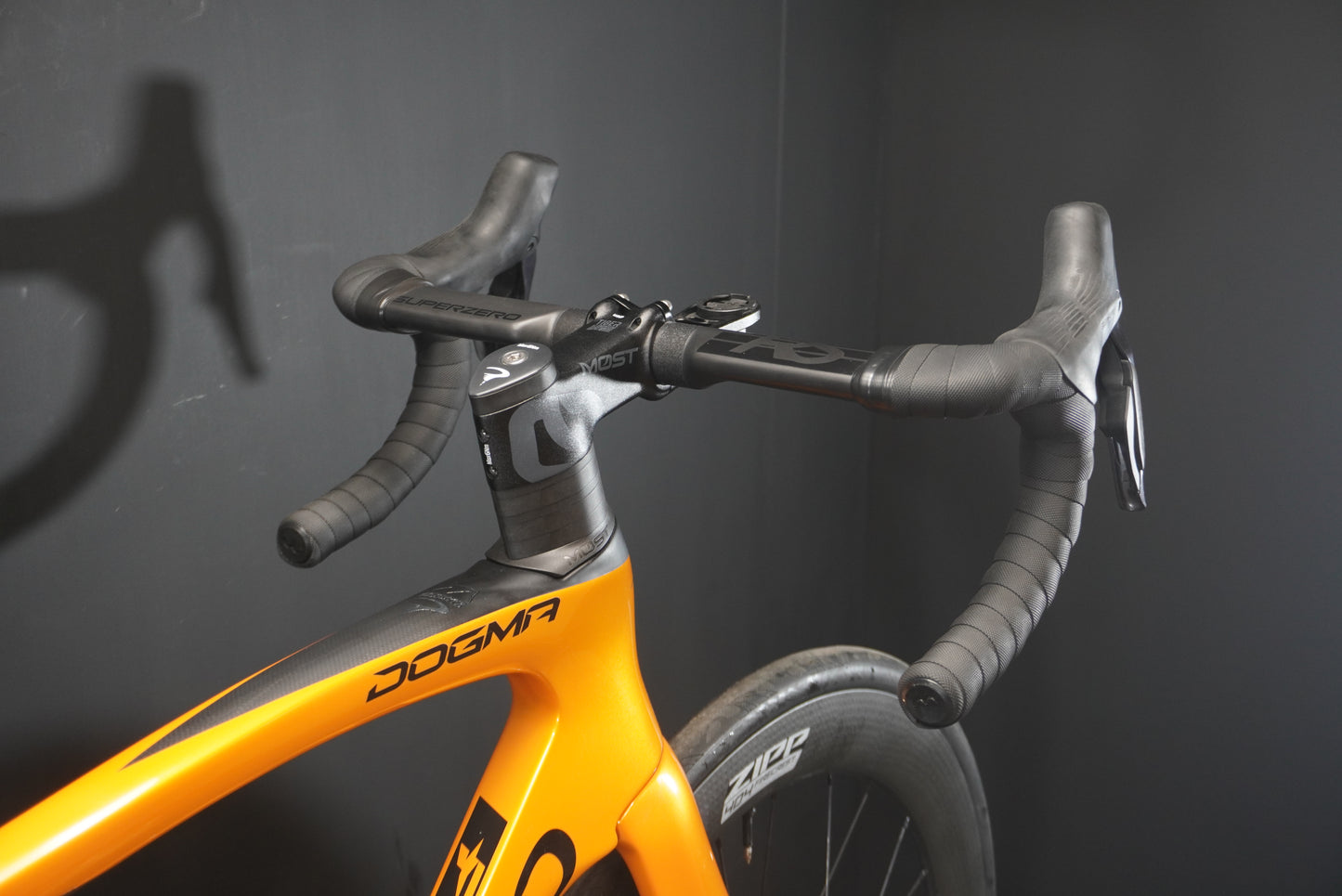 Pinarello Dogma F Di2 Carbon Disc Road Bike 2024 - 55cm