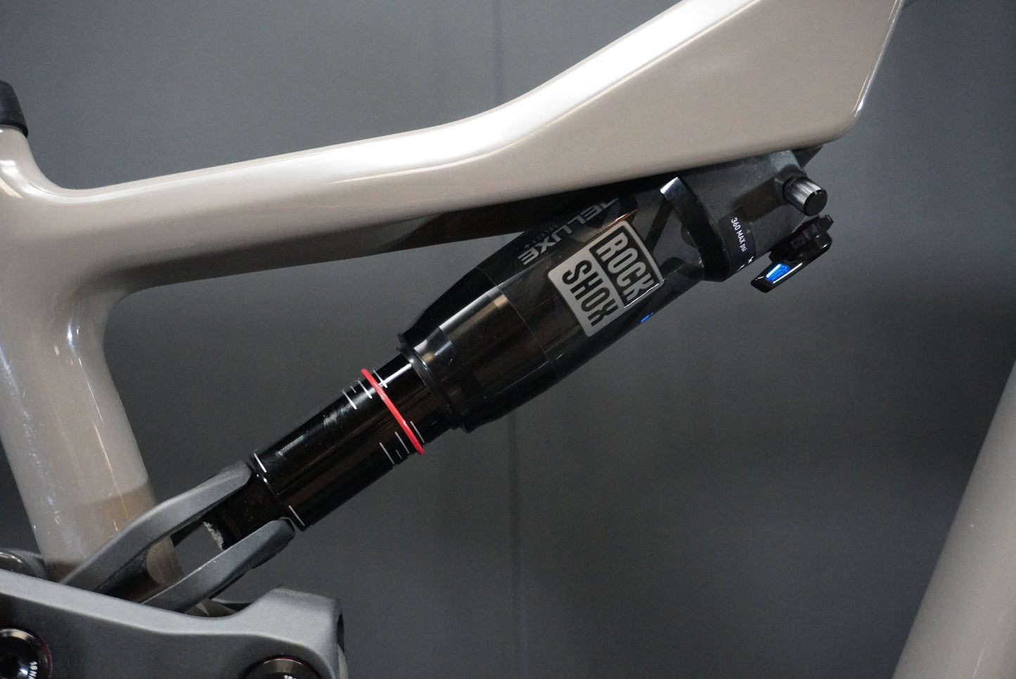 Focus Jam² SL 8.7 E-MTB 2024 - Medium - 265 Miles