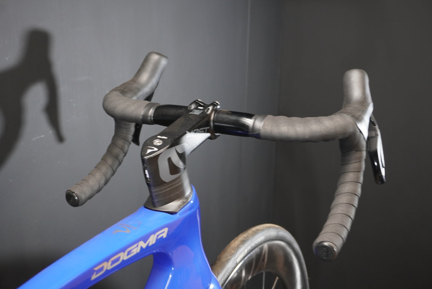 Pinarello Dogma F Carbon Disc Road Bike 2024 - 55cm
