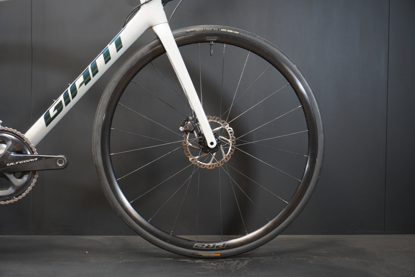 Giant TCR Advanced 1 Ultegra Carbon Disc Road Bike 2021 - M/L