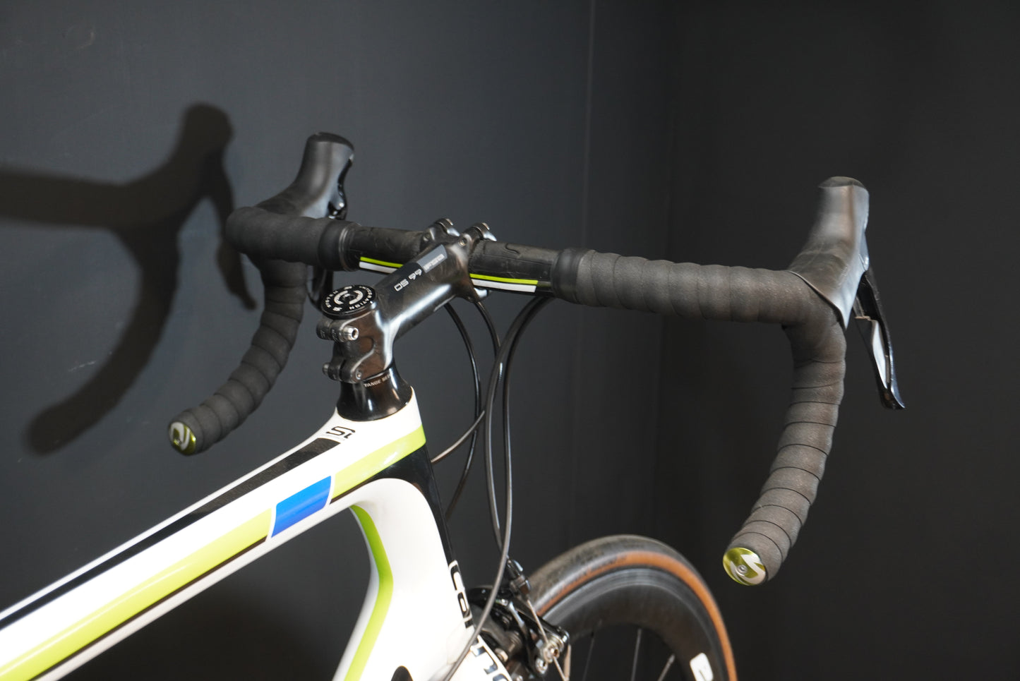 Cannondale Supersix Evo 105 carbon road bike - 60cm