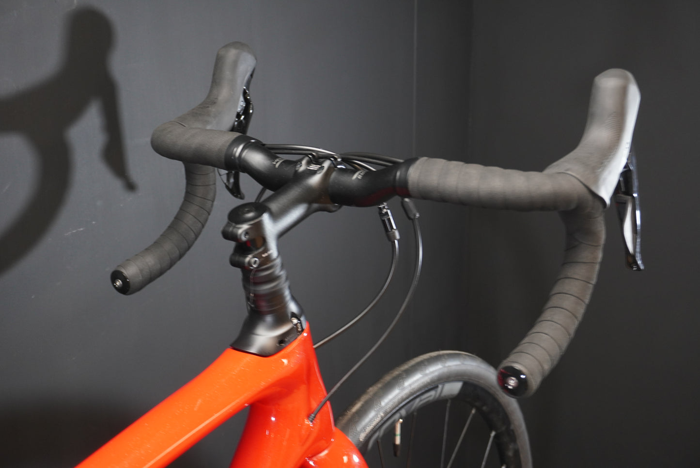 Specialized Roubaix Expert Ultegra Carbon Disc Road Bike 2018 - 54cm