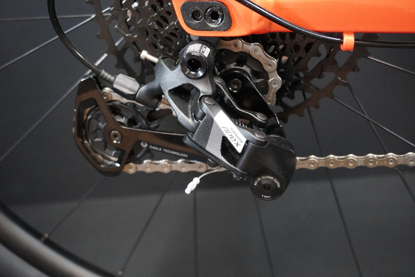 Giant Revolt X1 Apex Disc Gravel Bike 2025 - M/L