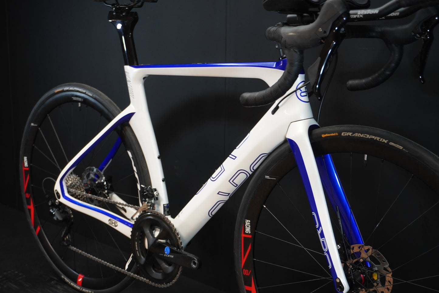 Orro Venturi Evo Tri 105 Carbon Disc Road/Triathlon Bike 2020 - Medium
