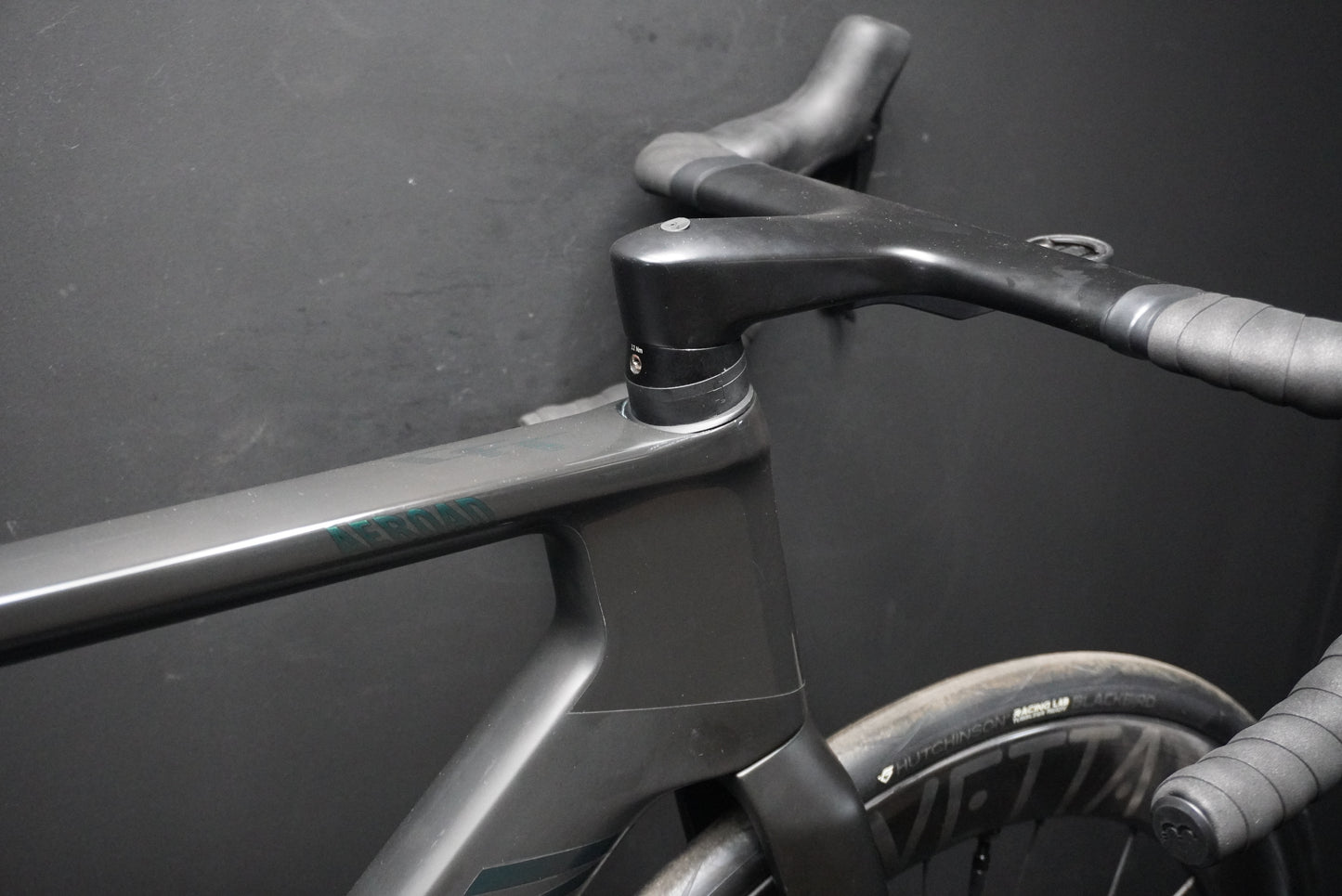 Canyon Aeroad CFR Dura-Ace Di2 Carbon Disc Road Bike 2024 - Medium