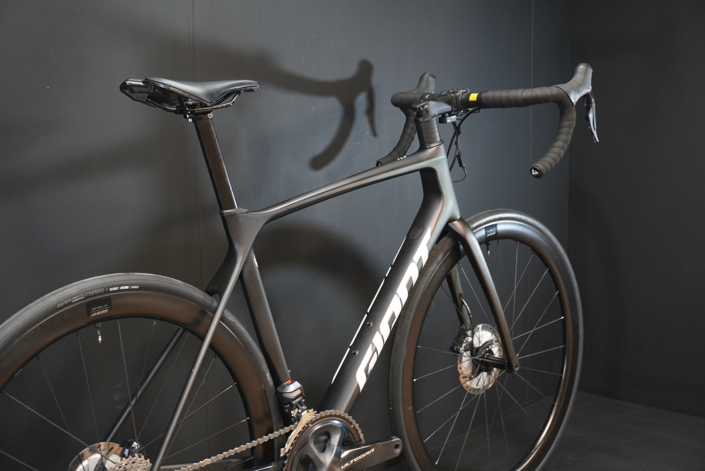 Giant TCR Advanced Pro Disc 0 Carbon Road Bike 2021 - M/L