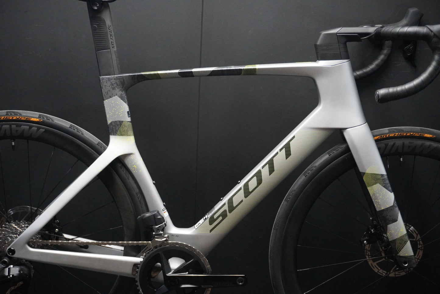 Scott Foil RC Rival AXS Carbon Disc Road Bike 2024 - Large - Upgraded Wheels