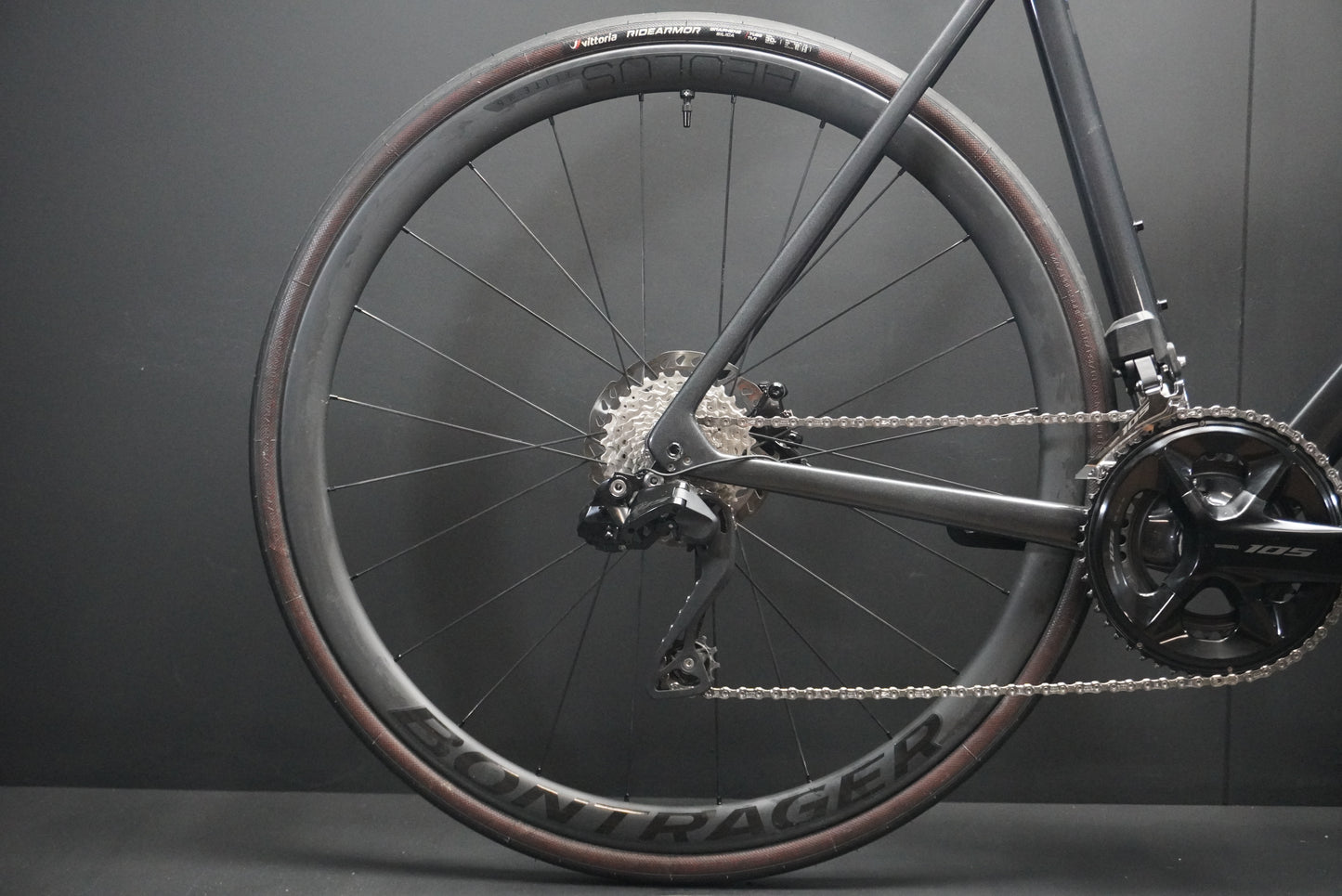 Trek Emonda SL6 Pro 105 Di2 Carbon Disc Road Bike 2023 - 58cm