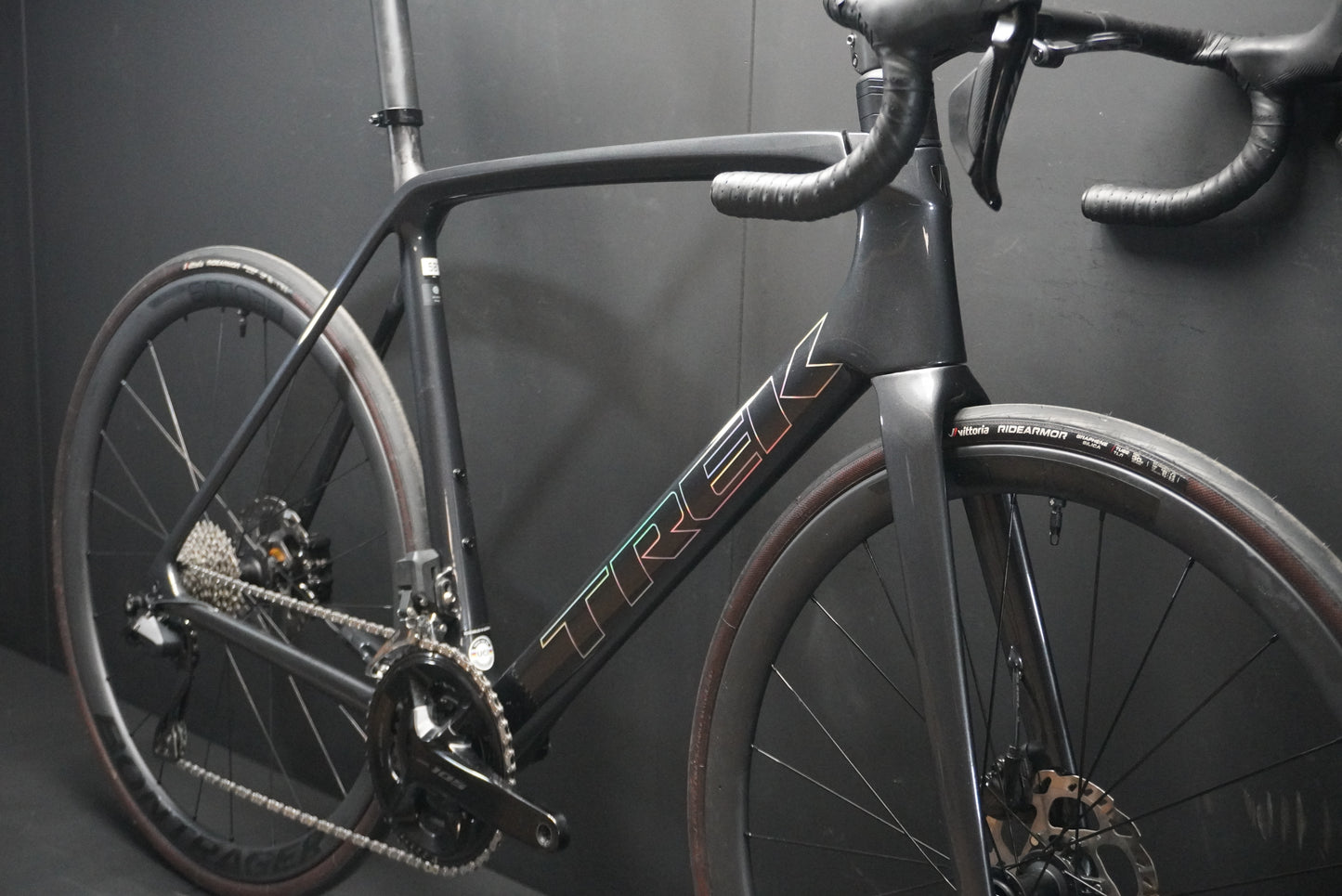 Trek Emonda SL6 Pro 105 Di2 Carbon Disc Road Bike 2023 - 58cm