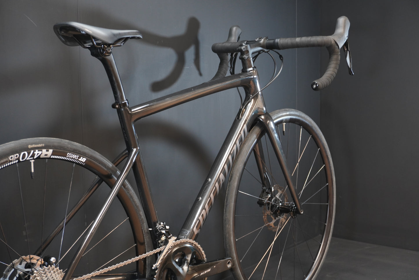 Specialized Tarmac SL6 Sport 105 Carbon Disc Road Bike 2023 - 54cm