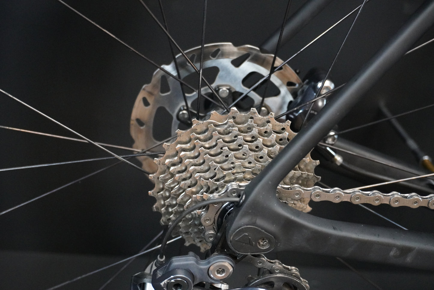 Canyon Endurace CF SL 8.0 Aero Di2 & P/M Carbon Disc Road Bike 2020 - XL