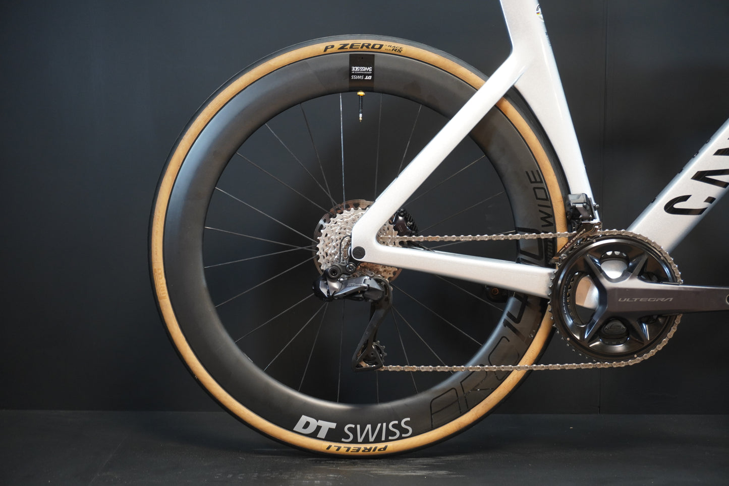 Canyon Aeroad CF SLX 8 Di2 P/M Carbon Disc Road Bike 2024 - Large