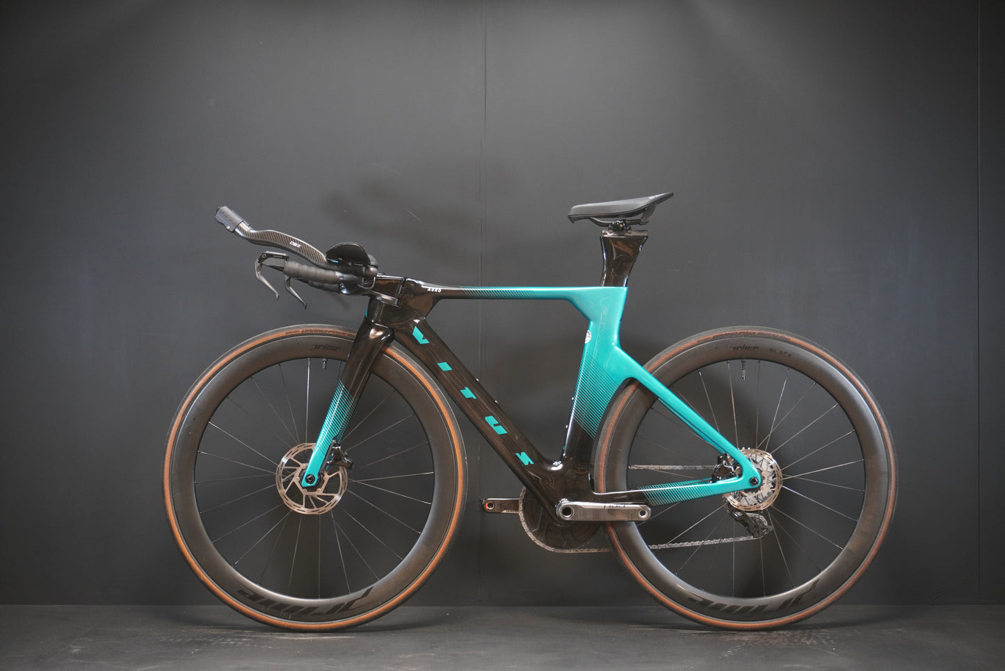 Vitus Auro Carbon SRAM Red AXS Carbon Disc TT Bike - 2023 - Small