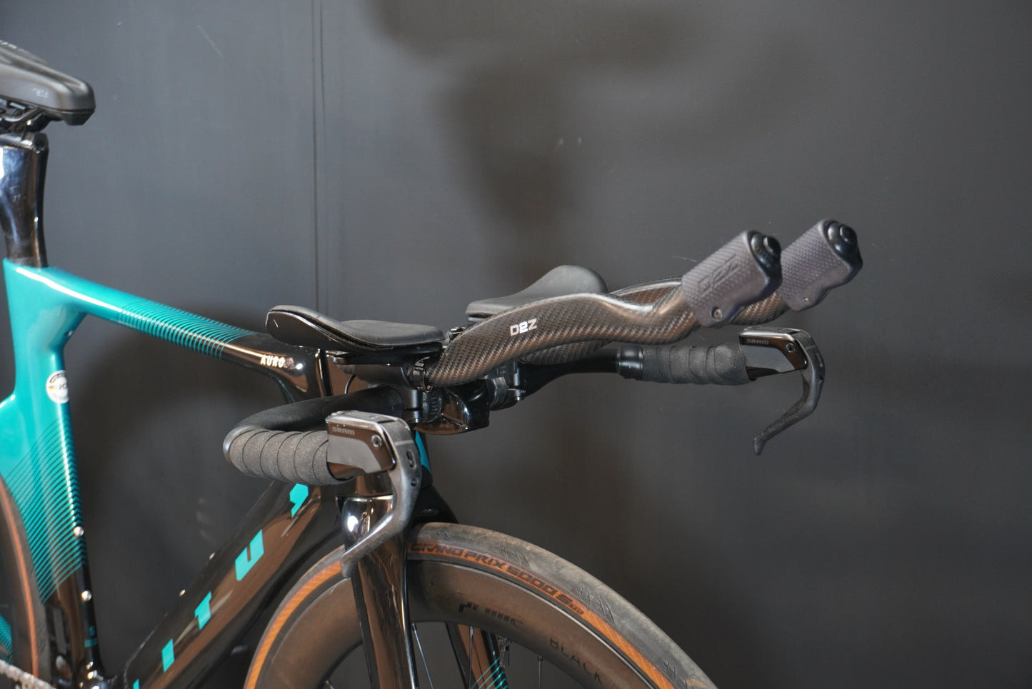 Vitus Auro Carbon SRAM Red AXS Carbon Disc TT Bike - 2023 - Small