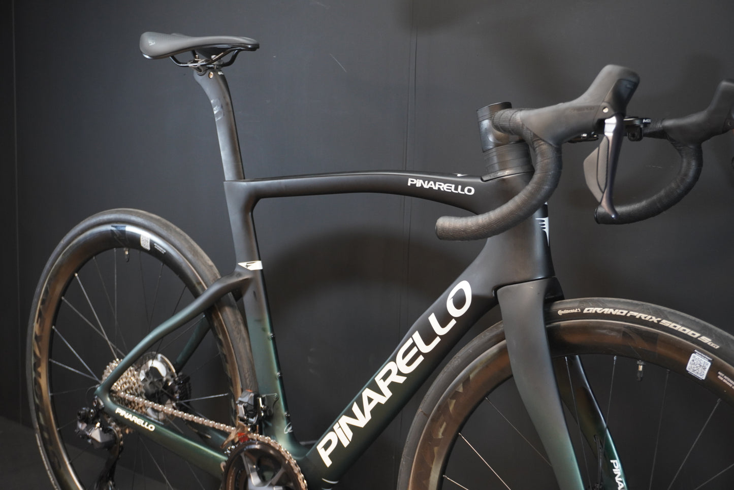 Pinarello F9 Fastest Green Ultegra Di2 Carbon Disc Road Bike 2025 - 545mm