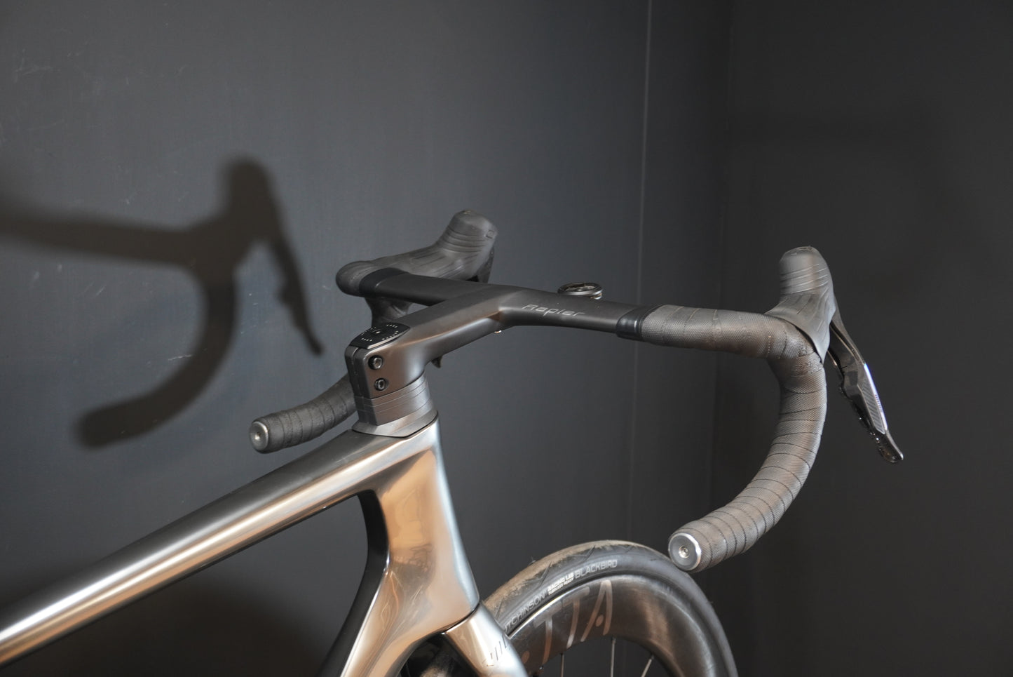 Seka Spear RDC Chronos SRAM Force E1 AXS & P/M Carbon Disc Road Bike - LR 7.2Kg