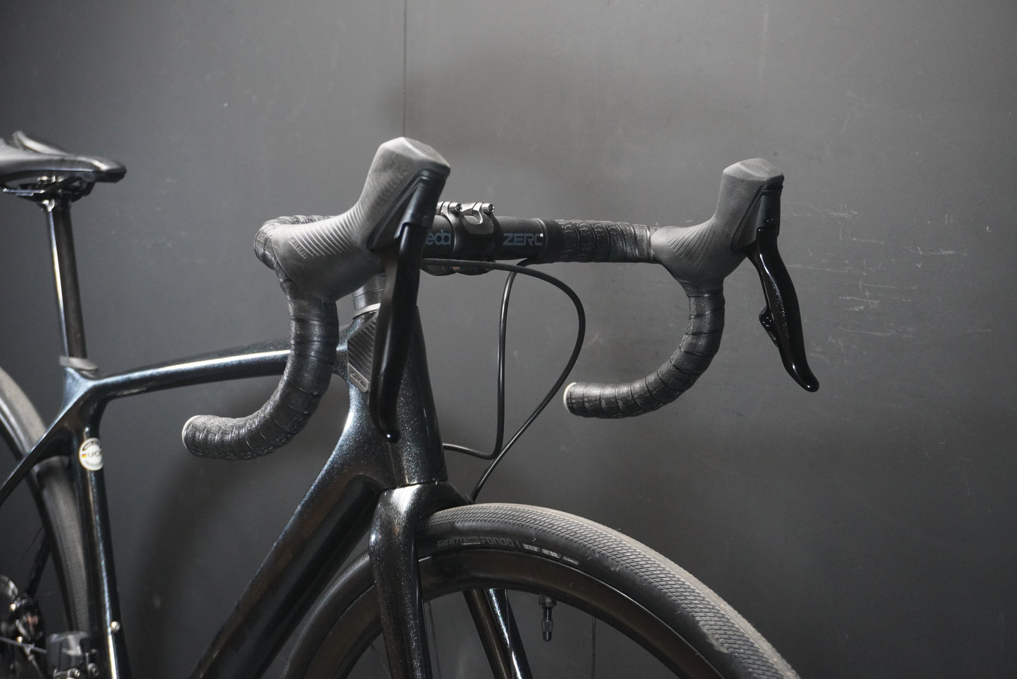 Giant TCR Advanced Pro 1 Rival AXS Carbon Disc Road Bike 2023 - Small