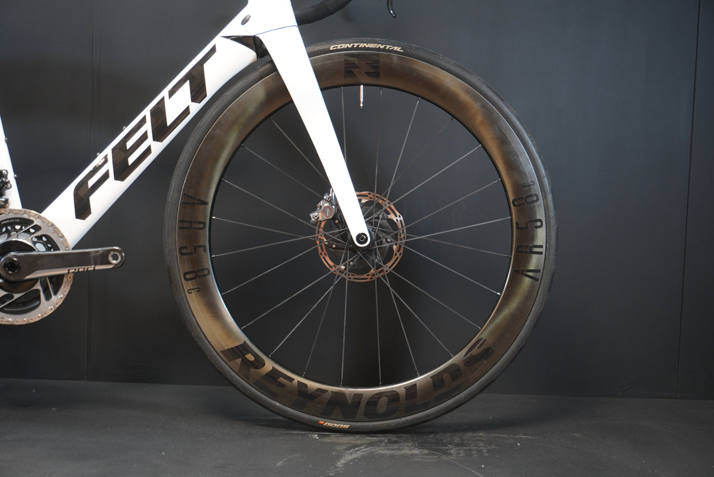 Felt AR Advanced SRAM Red AXS Carbon Disc Road Bike 2023 - 54cm