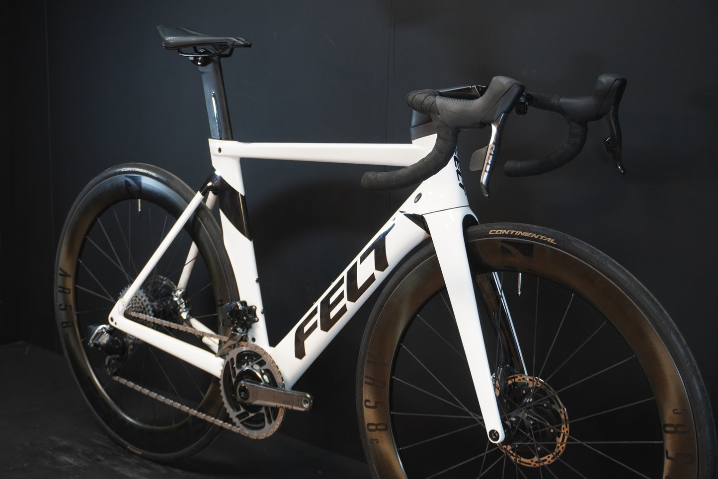 Felt AR Advanced SRAM Red AXS Carbon Disc Road Bike 2023 - 54cm