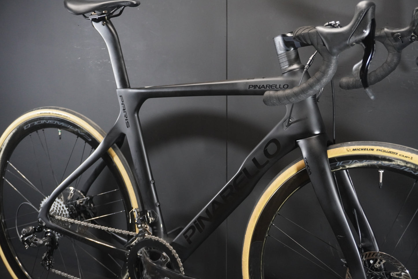 Pinarello Paris Chorus/Shamals Carbon Disc Road Bike 2023 - 53cm