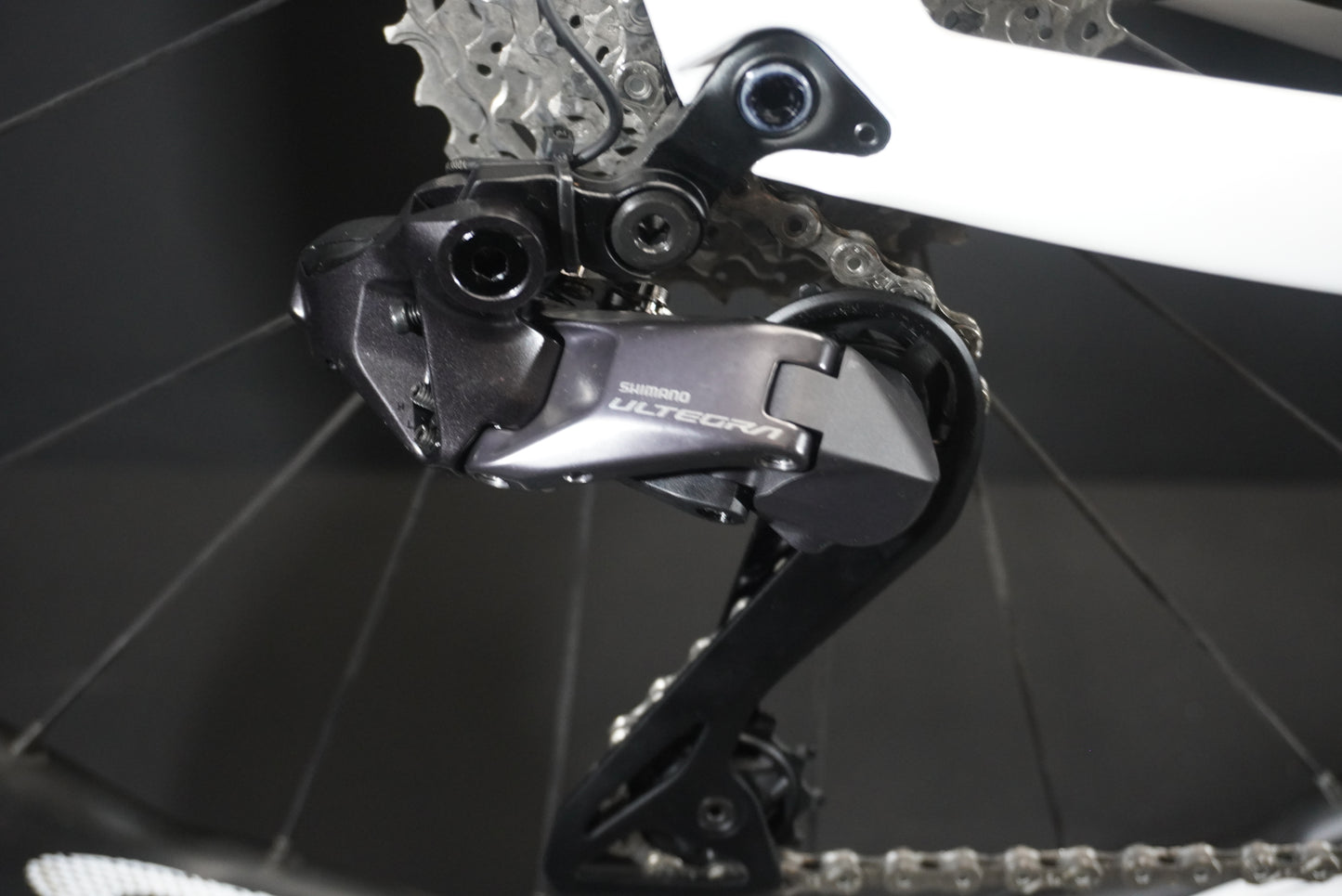 Elves Falath EVO+ Expert Di2 Carbon Disc Road Bike 2025 - 49cm