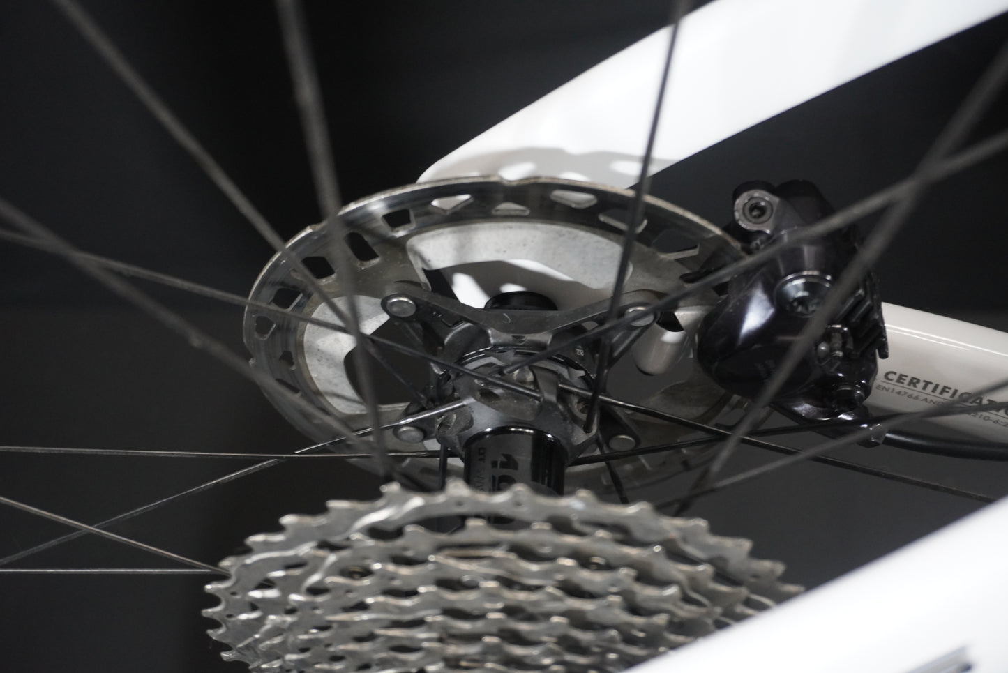 Elves Falath EVO+ Expert Di2 Carbon Disc Road Bike 2025 - 49cm
