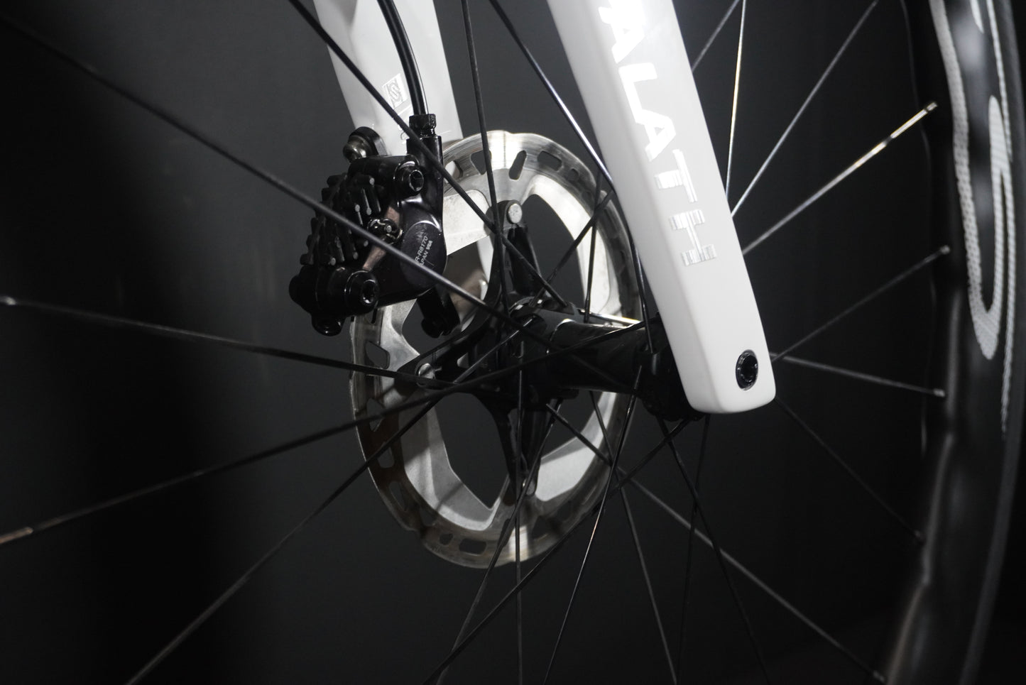 Elves Falath EVO+ Expert Di2 Carbon Disc Road Bike 2025 - 49cm