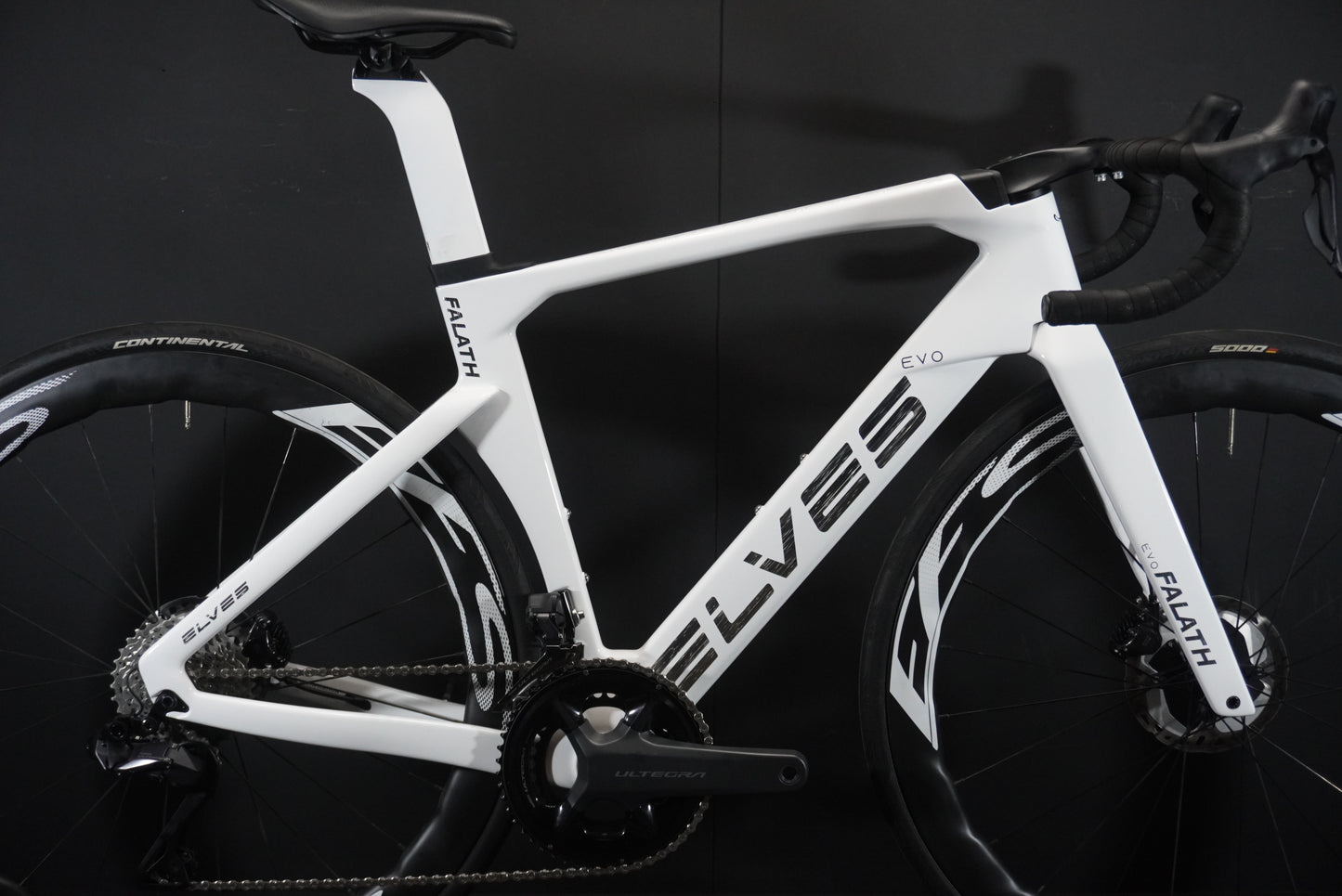 Elves Falath EVO+ Expert Di2 Carbon Disc Road Bike 2025 - 49cm