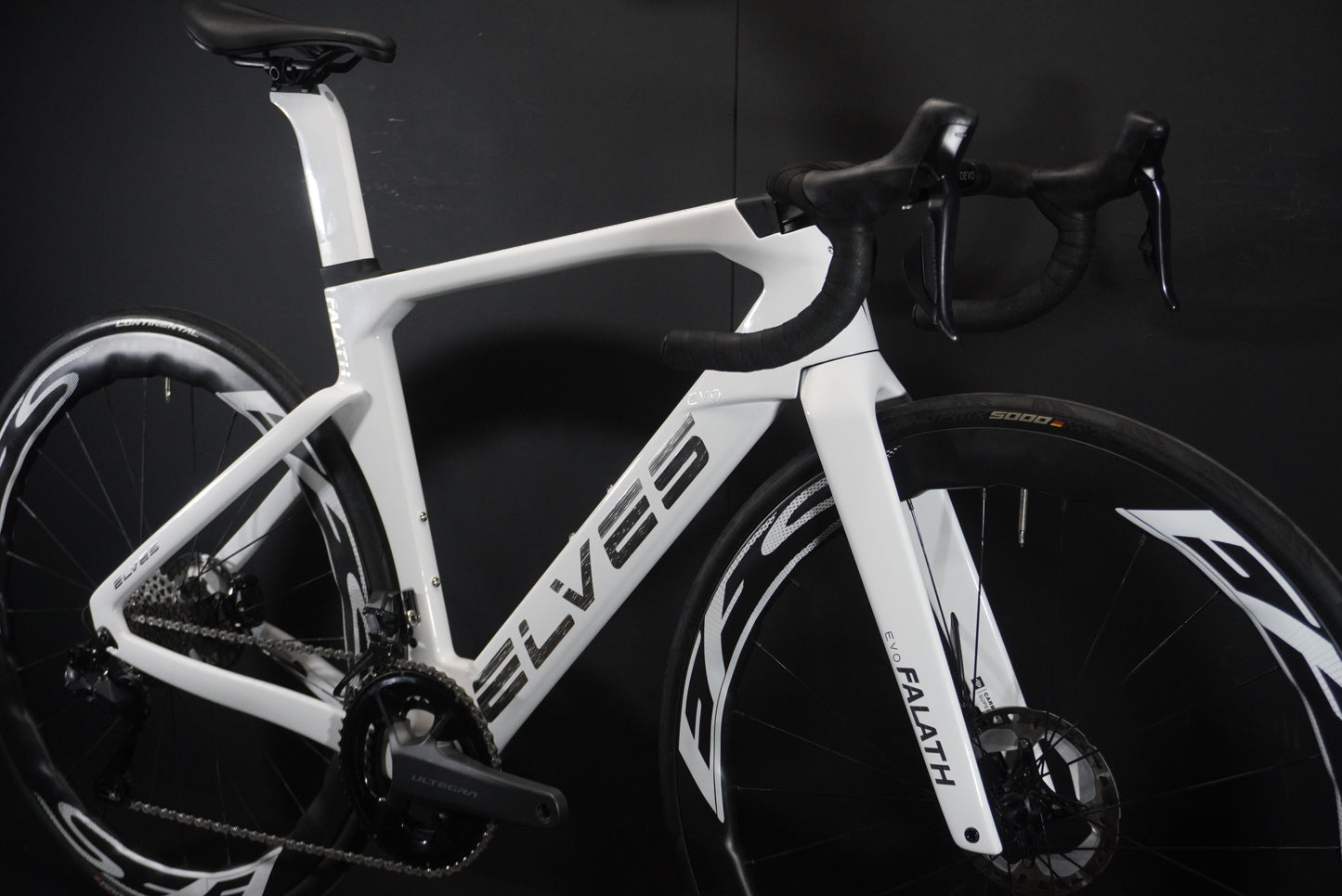 Elves Falath EVO+ Expert Di2 Carbon Disc Road Bike 2025 - 49cm