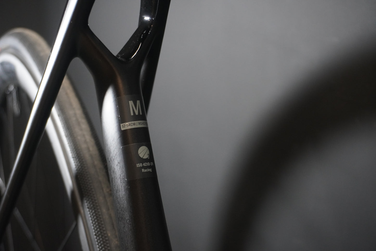 Trek Madone SL6 Gen 8 105 Di2 Carbon Disc Road Bike 2024 - Medium