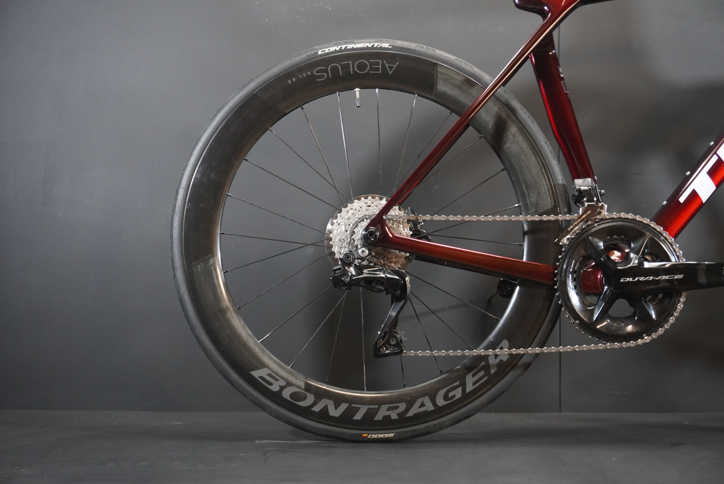 Trek Madone SLR 9 Gen 8 Carbon Disc Road Bike 2025 - M/L