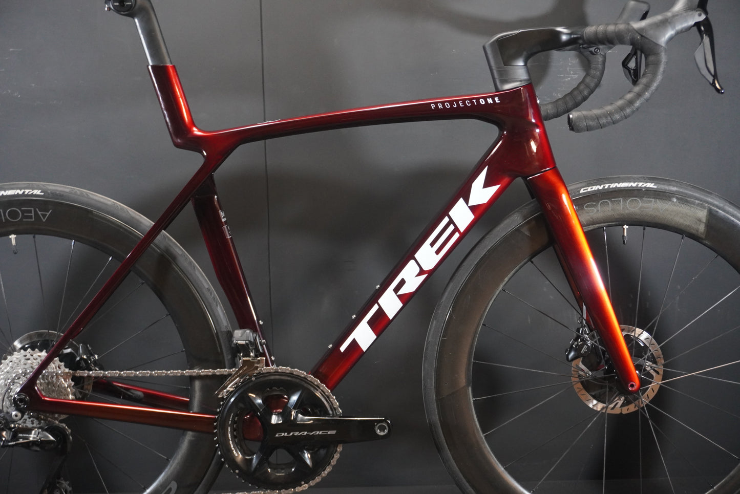 Trek Madone SLR 9 Gen 8 Carbon Disc Road Bike 2025 - M/L