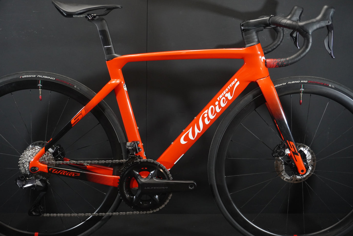 Wilier Cento 10 SL Di2 Carbon Disc Road Bike 2022 - Small