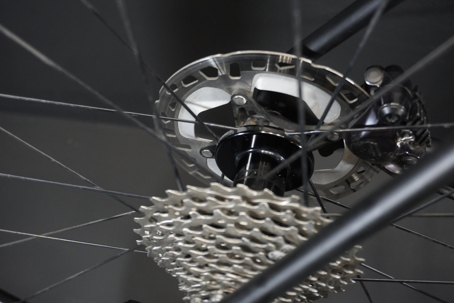 Giant TCR Advanced Pro 0 Di2 Carbon Disc Road Bike 2022 - Large