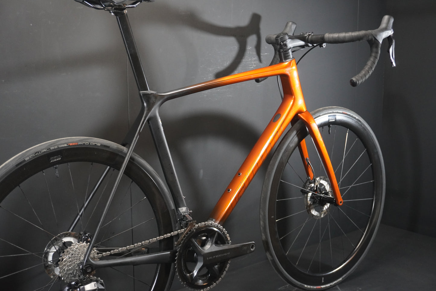 Giant TCR Advanced Pro 0 Di2 Carbon Disc Road Bike 2022 - Large