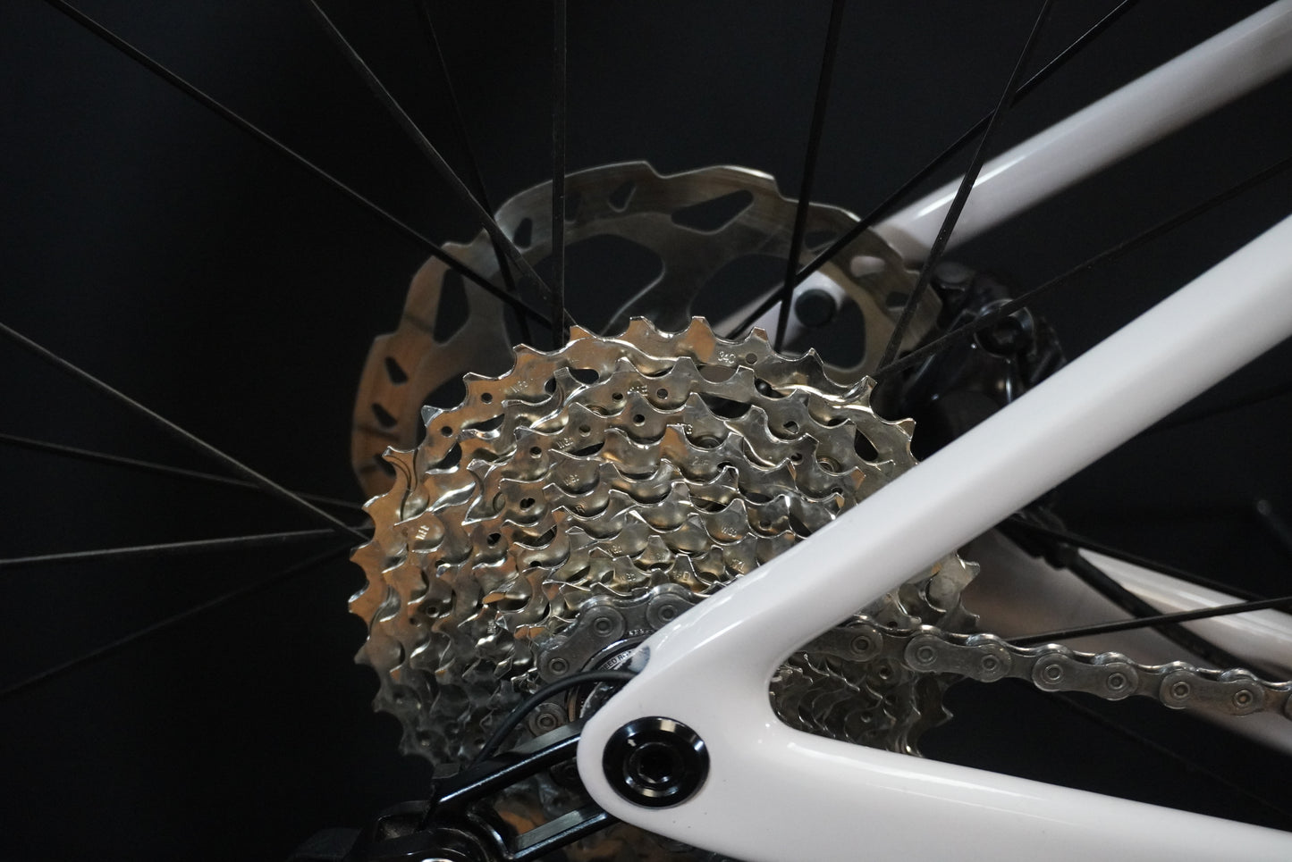 Scott Addict 30 Carbon Disc Road Bike 2025 - Small