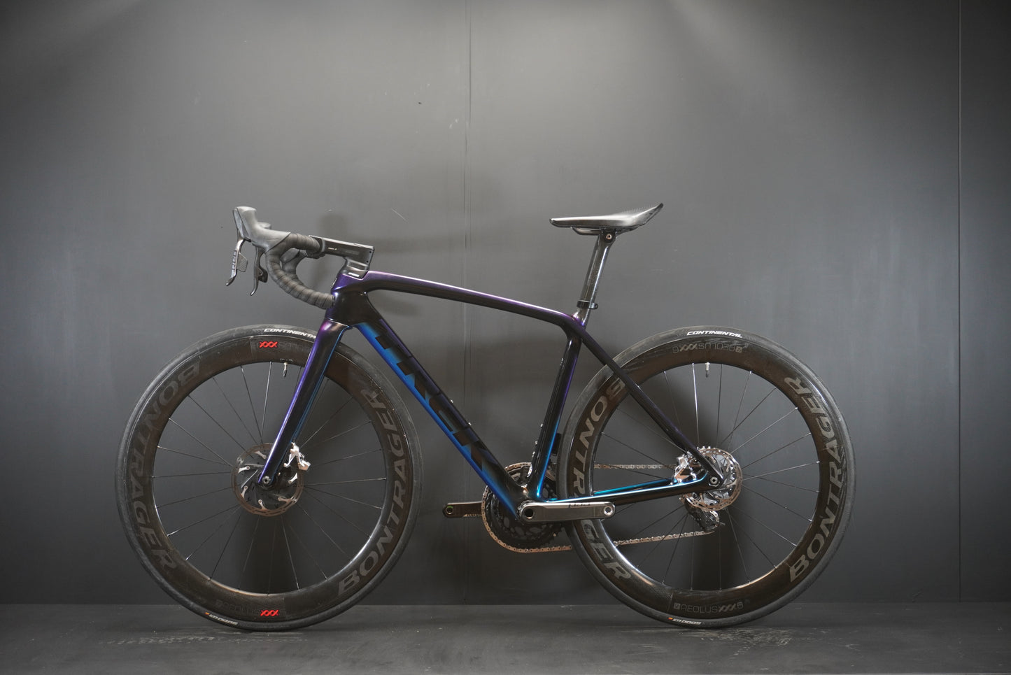 Trek Emonda SLR 9 Project ONE SRAM Red AXS Carbon Disc Road Bike 2022 - 52cm