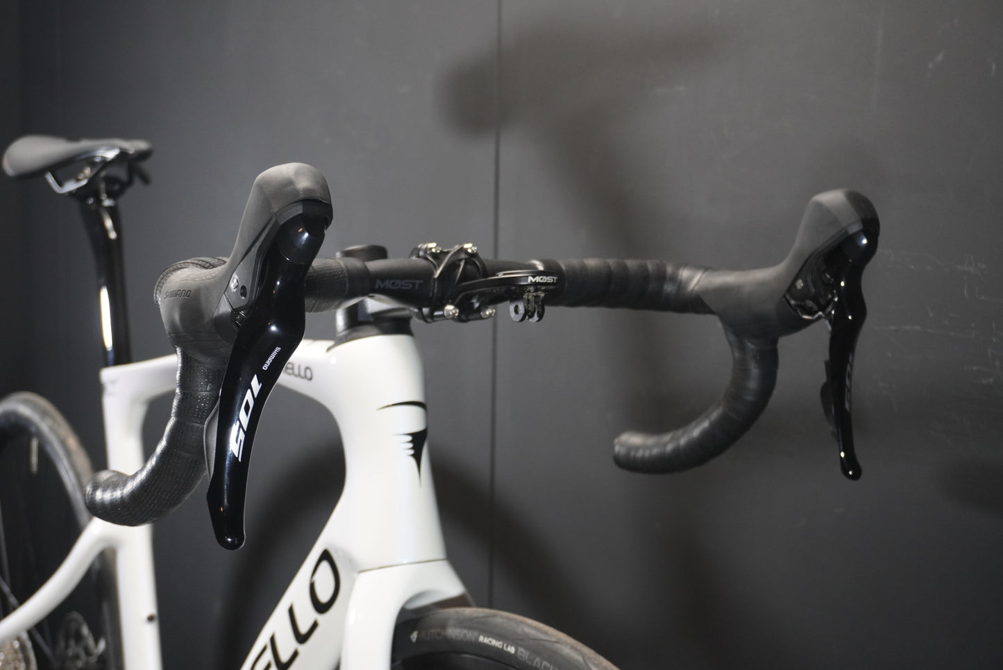 Pinarello X1 105 Carbon Disc Road Bike 2024 - 515mm