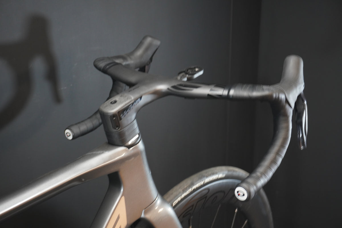 Merida Reacto Team Ultegra Di2 Carbon Disc Road Bike 2024 - Small