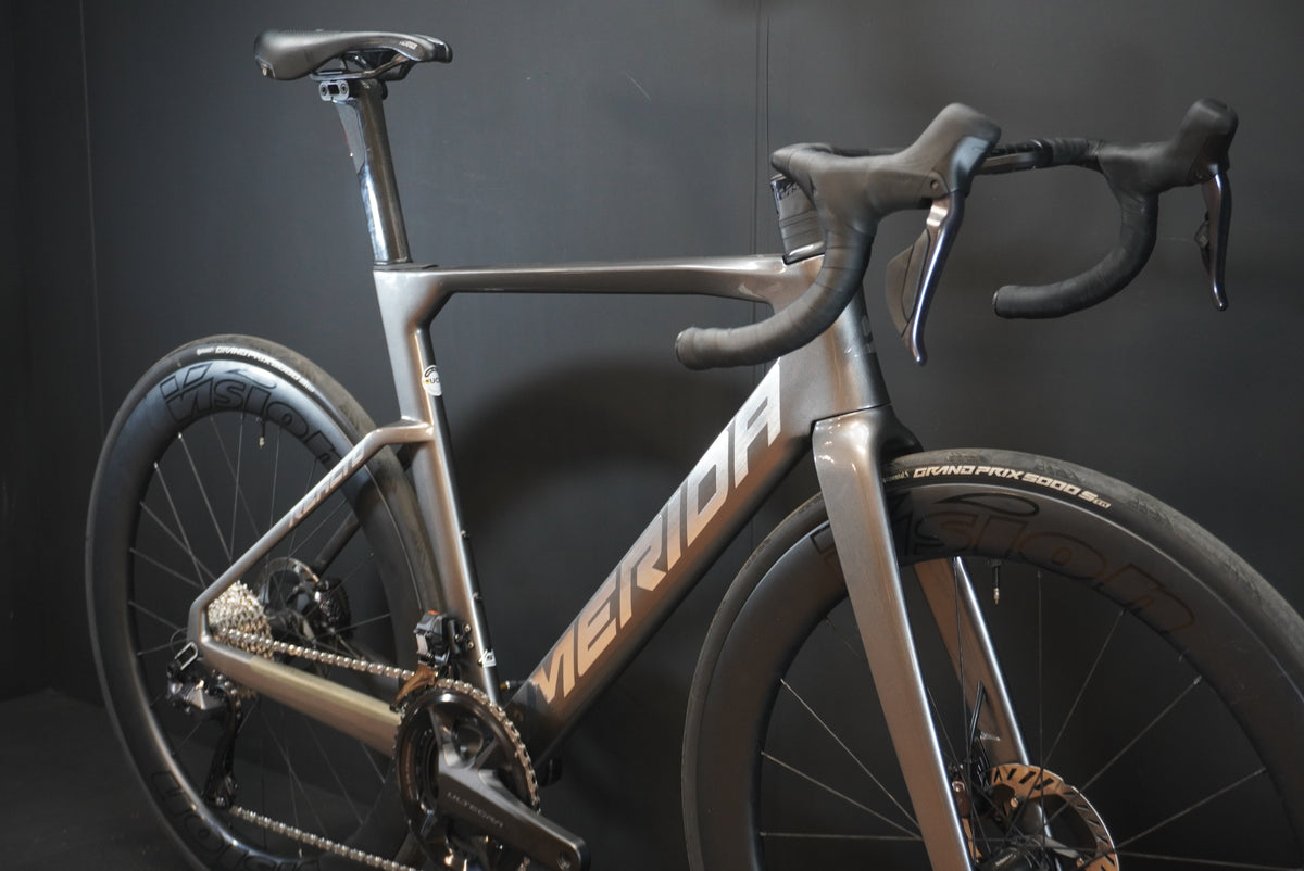 Merida Reacto Team Ultegra Di2 Carbon Disc Road Bike 2024 - Small