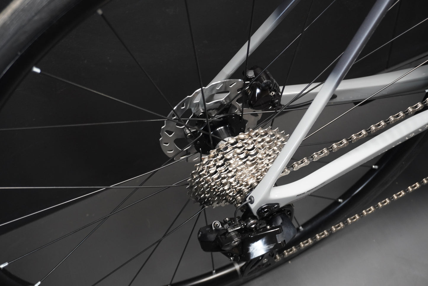 NEW Basso Astra 105 Di2 Carbon Disc Road Bike Grey 2025 - Various Sizes - Full Warranty