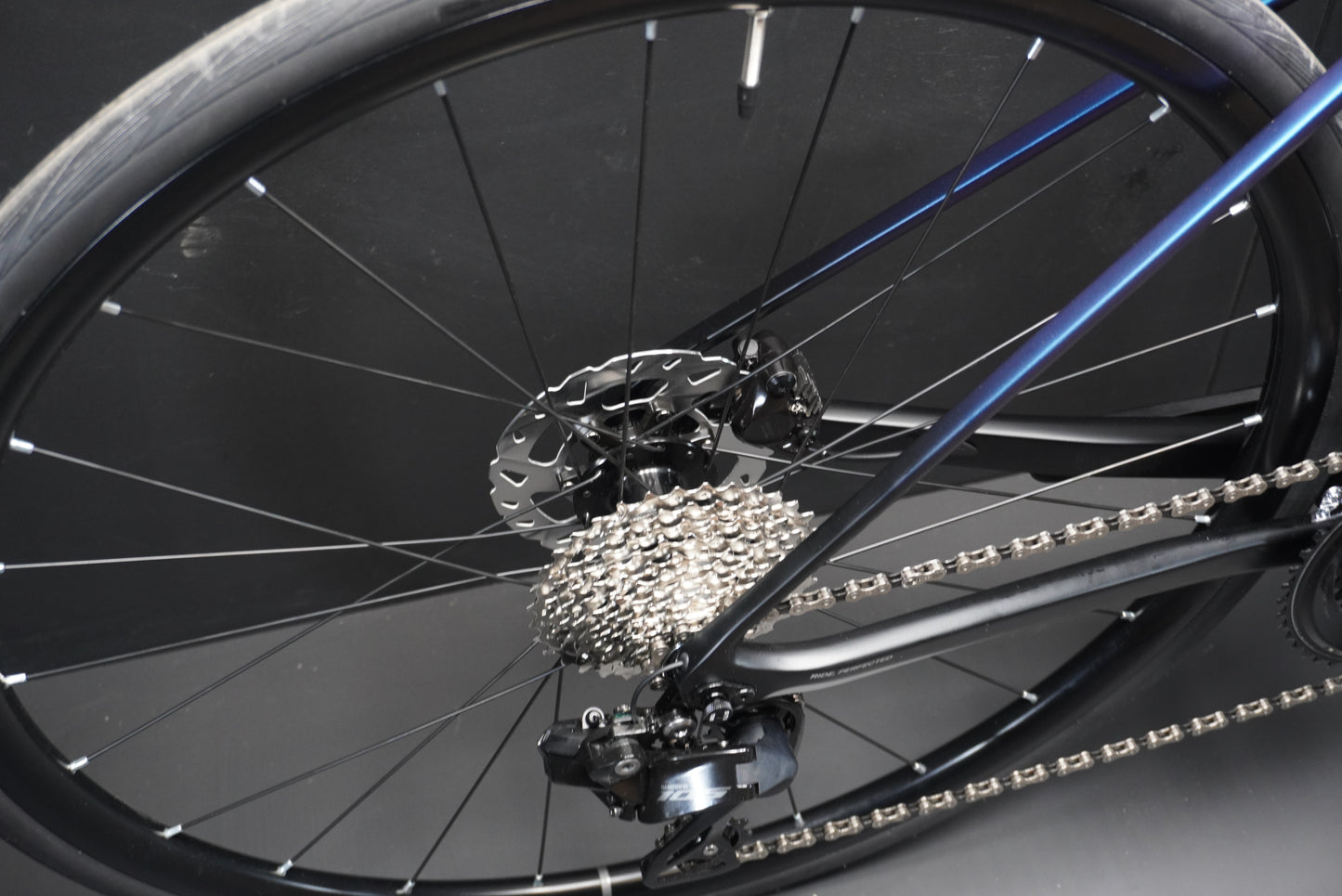 NEW Basso Astra 105 Di2 Carbon Disc Road Bike Chameleon 2025 - Various Sizes - Full Warranty