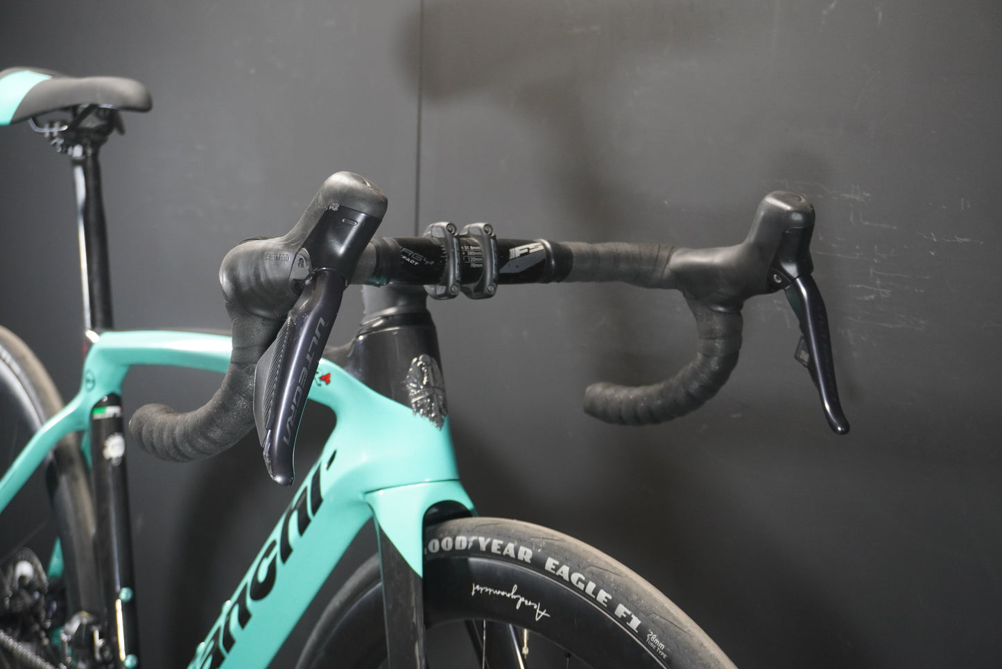 Bianchi Oltre CV XR4 Di2 Carbon Disc Road Bike 2021 - 50cm