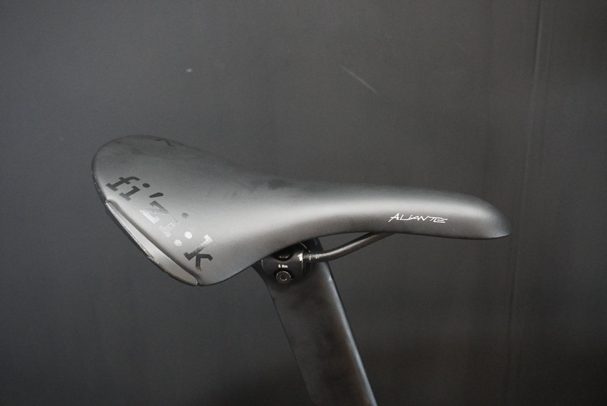 Canyon Aeroad CF SLX 7 Di2 Carbon Disc Road Bike 2024 - Medium